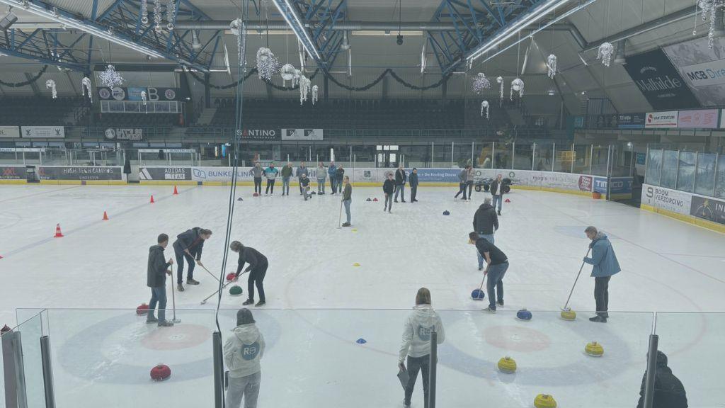 Fun Curling workshop winters bedrijfsuitje